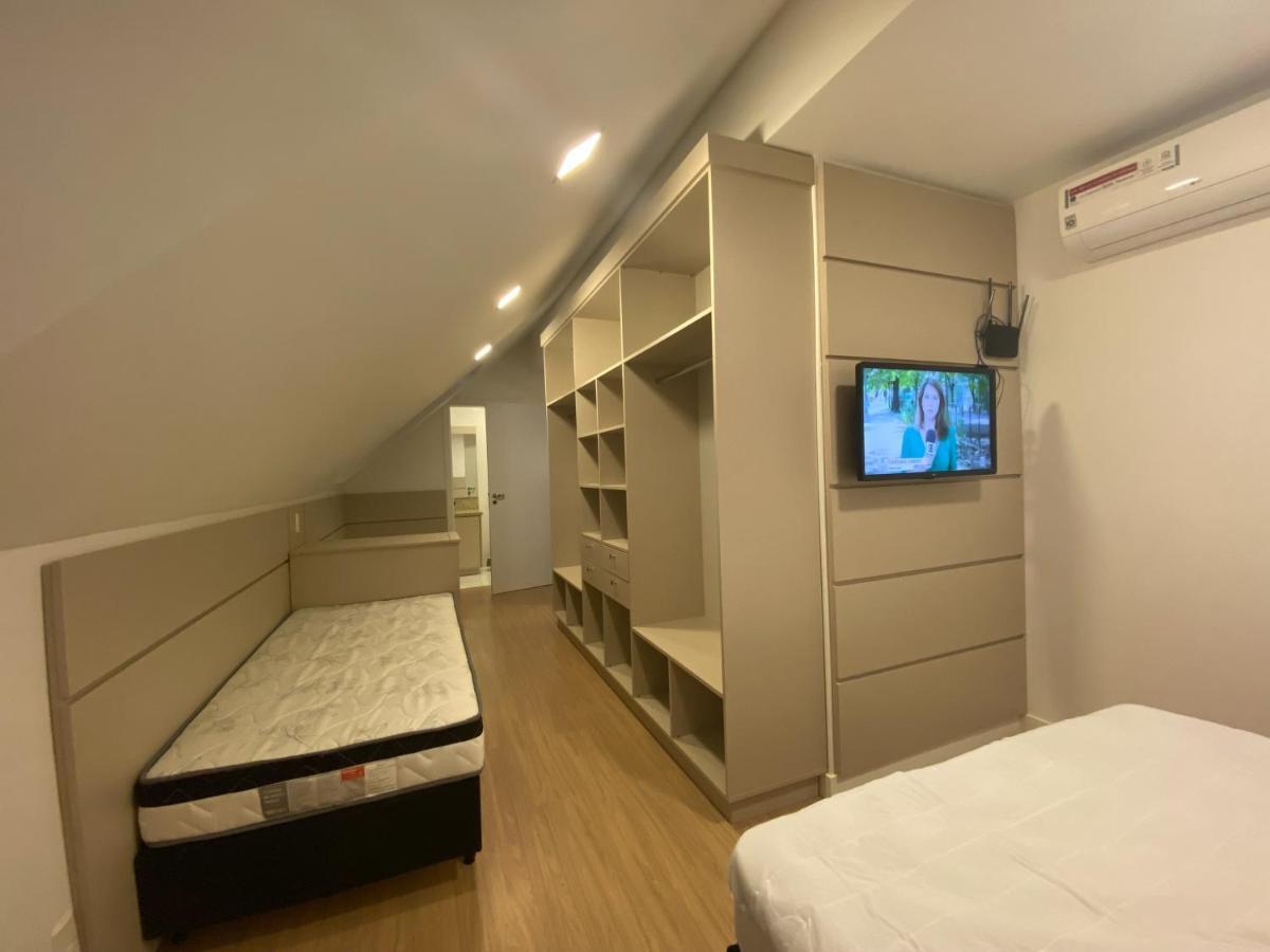 DUPLEX NOVO, com 02 Suítes, para 06 pessoas, e 02 vagas de garagem Canela Exterior foto